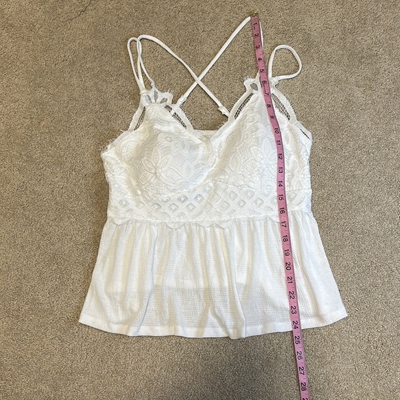 NOBO white crochet tank w/ built in pads L - Picture 10 of 11